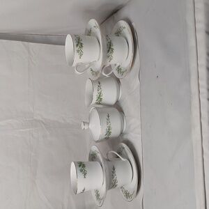 CREATIVE MANOR VINTAGE TEA SET FOR. 4